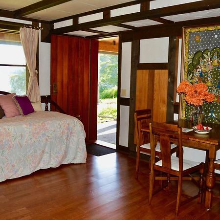 Oceanfront Suite Gibsons Dış mekan fotoğraf