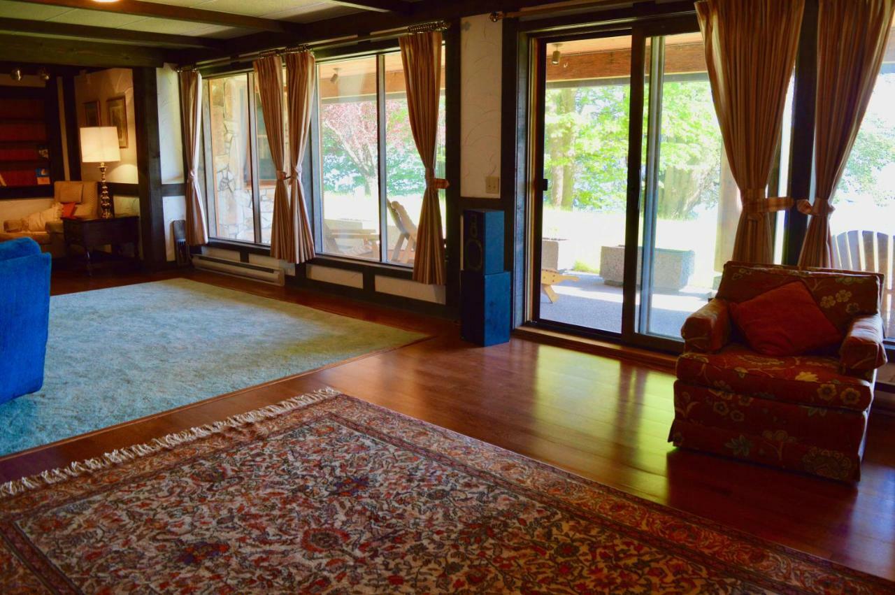 Oceanfront Suite Gibsons Dış mekan fotoğraf