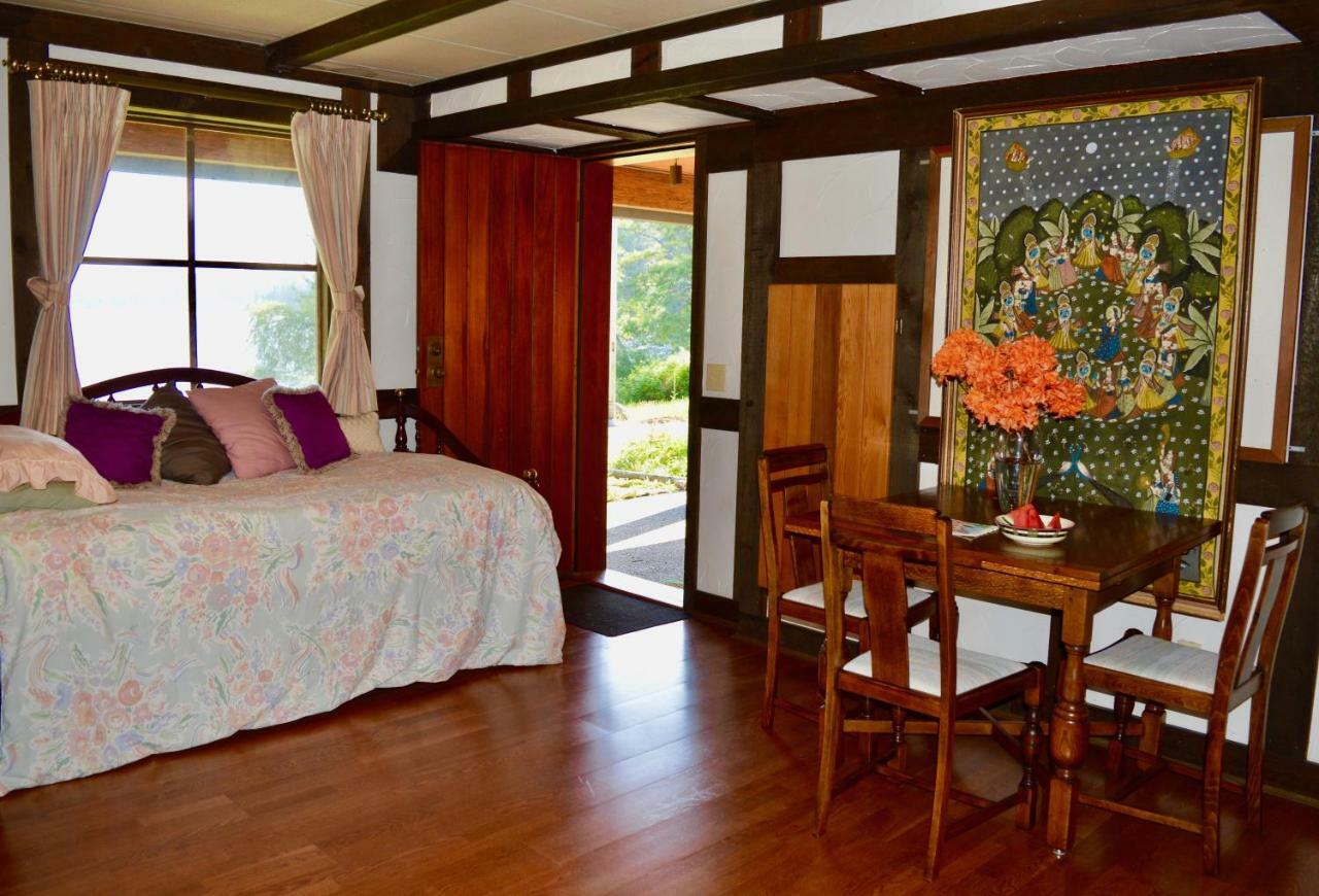 Oceanfront Suite Gibsons Dış mekan fotoğraf