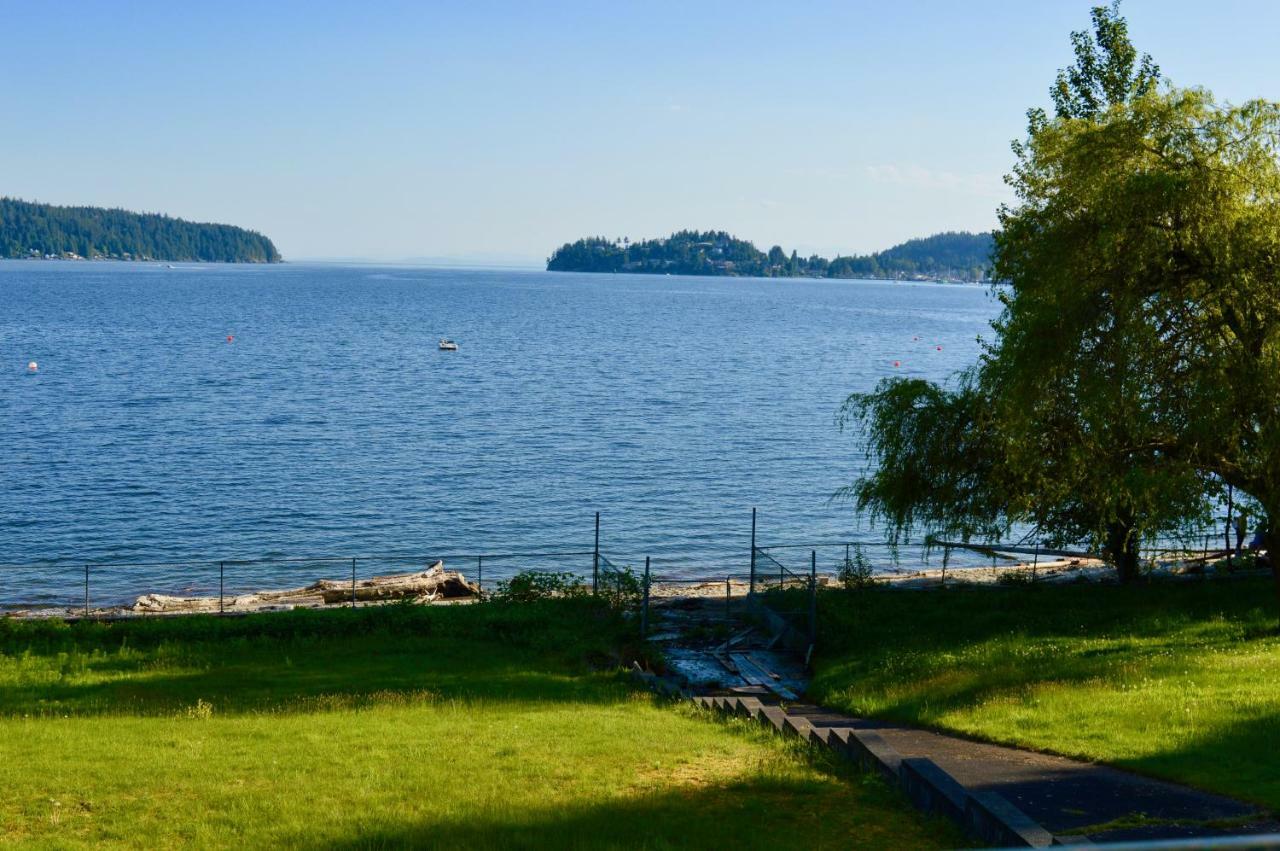 Oceanfront Suite Gibsons Dış mekan fotoğraf